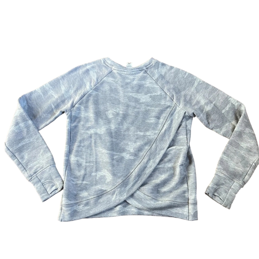ATHLETA GIRL COZY CROSS YOUR FINGERS SWEATSHIRT Grey Heather Camo, size 12